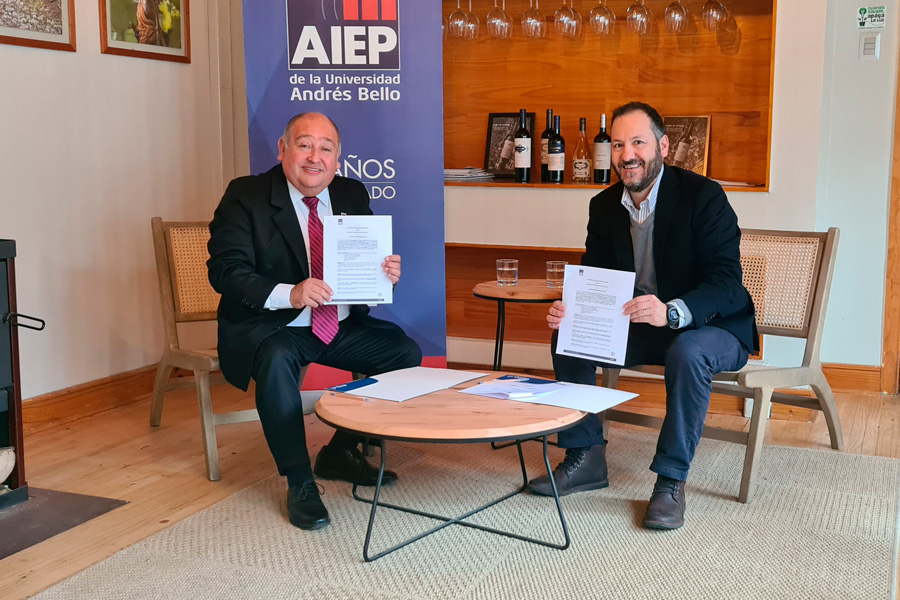 AIEP Talca y Viña TerraNoble firman convenio para potenciar el turismo en el Maule