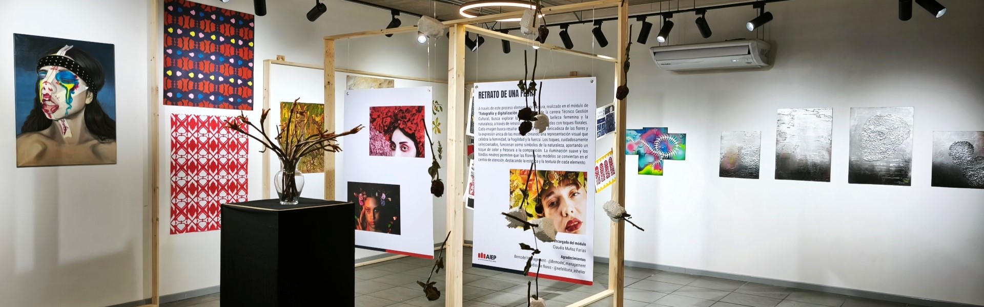 Todo el talento estudiantil se plasma en «Cartografías del Alma»