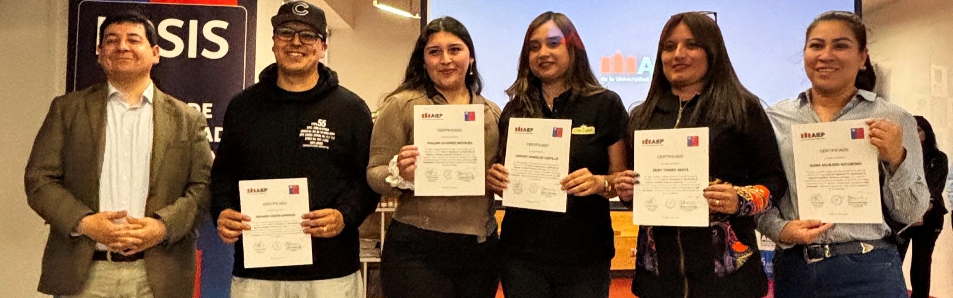 Fomento Femenino FOSIS: AIEP y FOSIS impulsan el emprendimiento de 119 mujeres