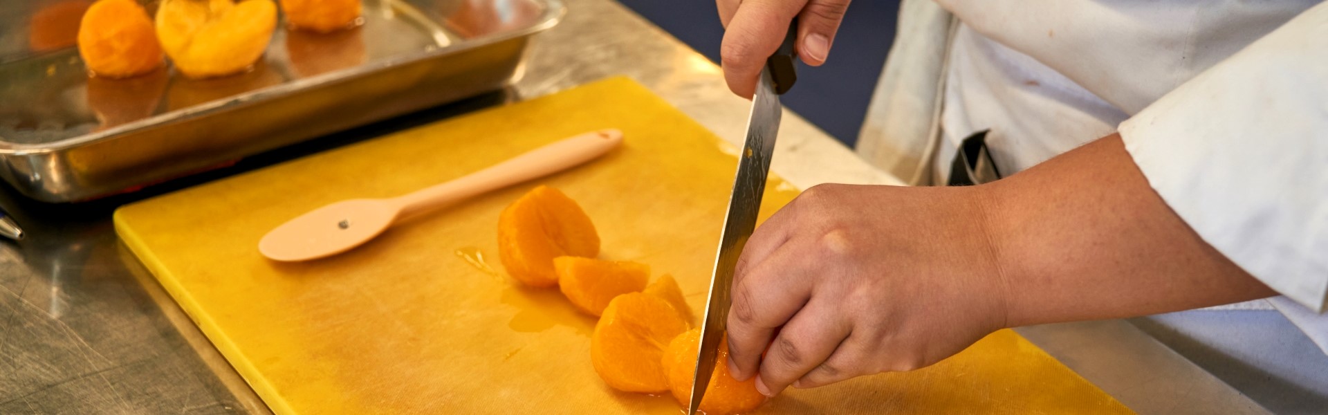 AIEP Santiago Norte se adjudica fondos para curso de inclusión gastronómica «Sabores con Propósito»